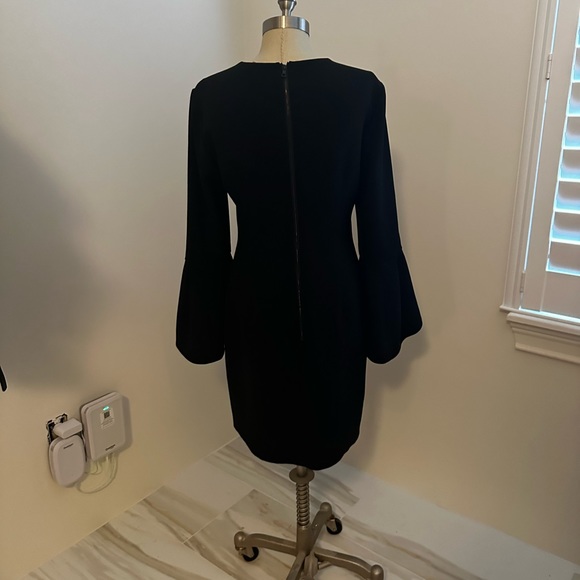 Alice + Olivia Dora Trumpet-Sleeve Dress - Picture 2 of 3